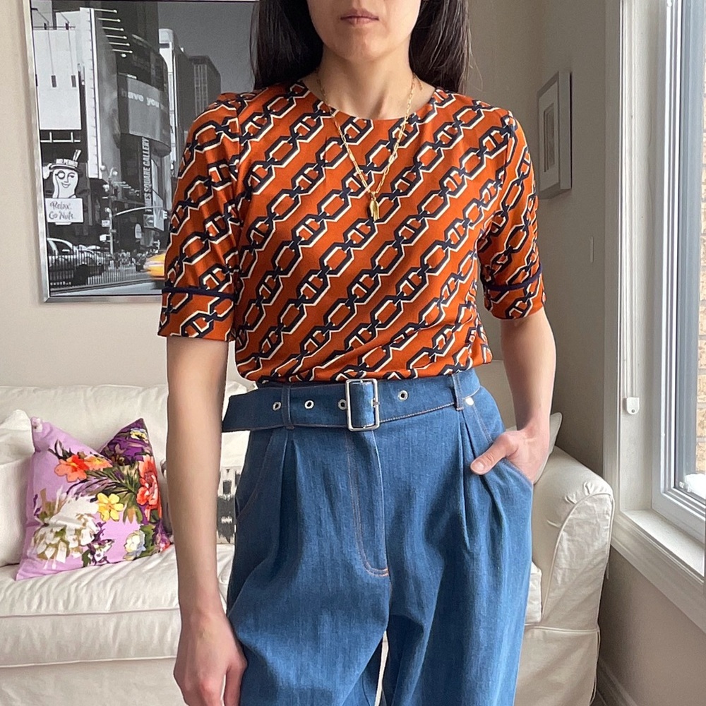Chainlink print short sleeve stretchy top